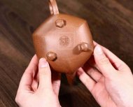 《六方水平正面詩(shī)》